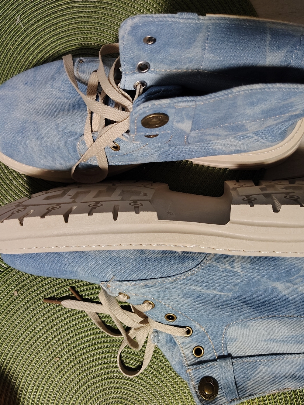 Denim-Style Light Blue High-Top Sneakers for Women Or Men. - Picture 2 of 5